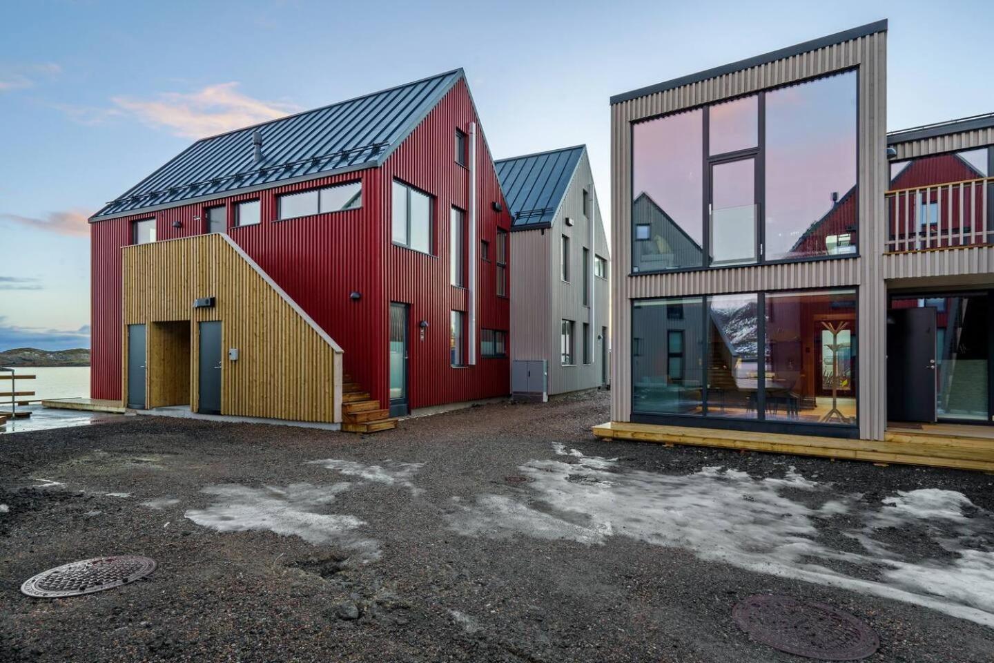 Rorbuleilighet I Idylliske Henningsvær Dış mekan fotoğraf